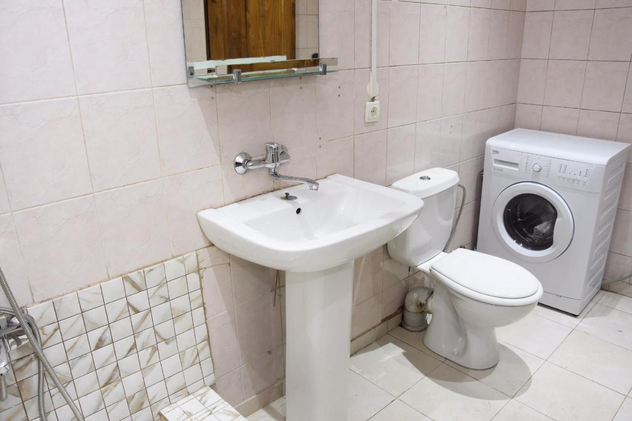 Parallax Hotel And Apartments Tbilisi Bagian luar foto