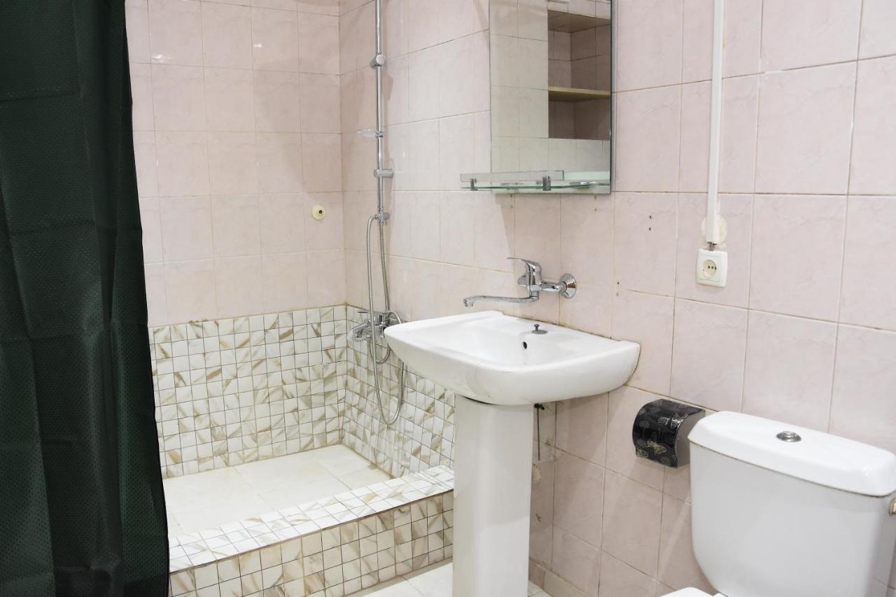 Parallax Hotel And Apartments Tbilisi Bagian luar foto